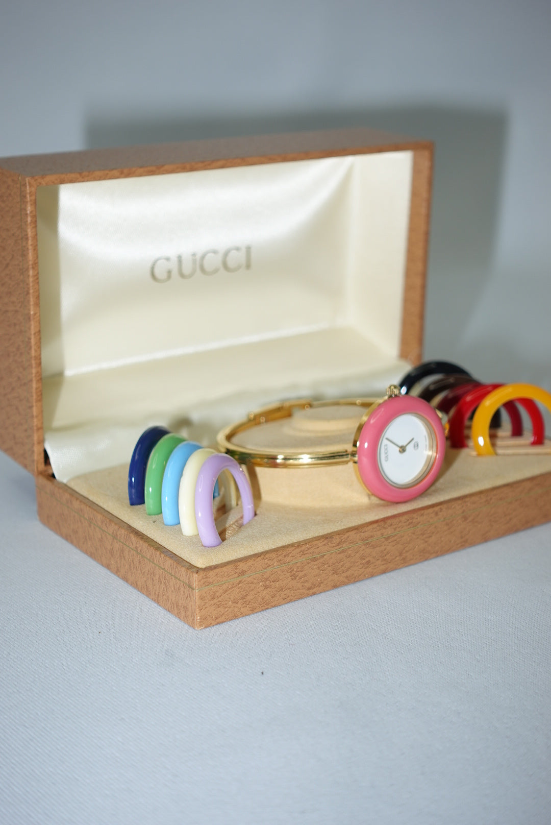 Gucci Bezel Gold Bracelet Vintage Watch
