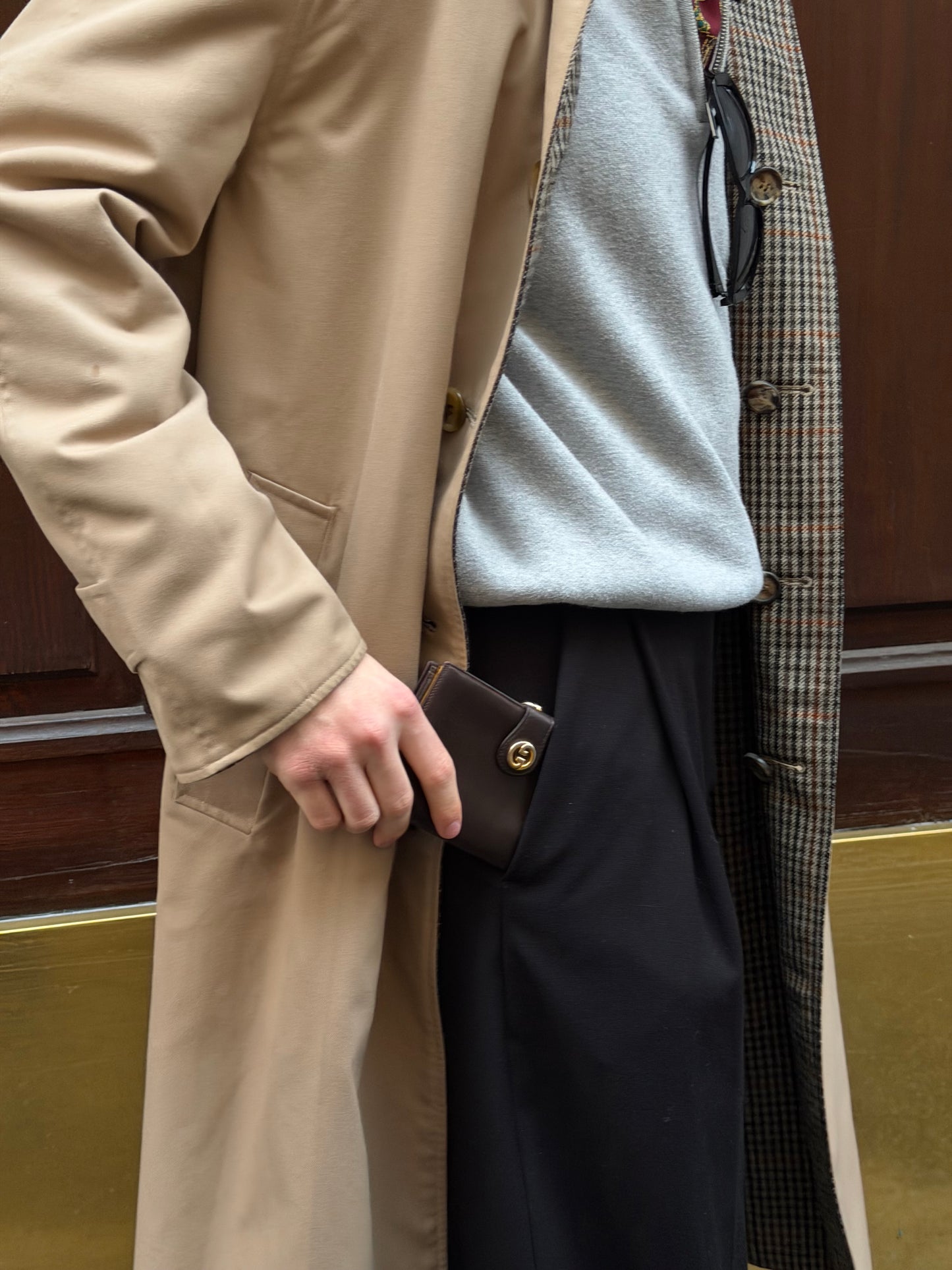 Portafoglio Gucci Vintage Medium in marrone cioccolato con logo GG color oro