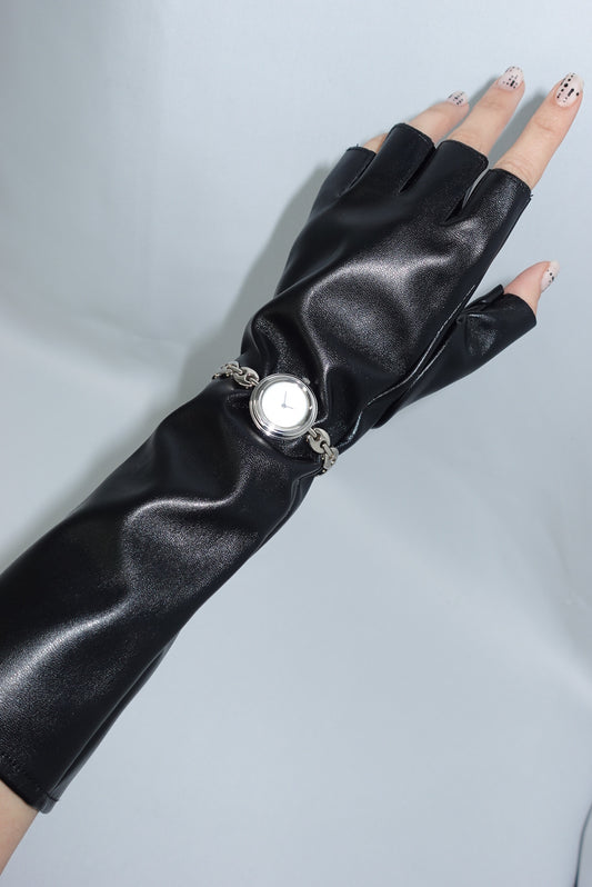 Gucci Bezel Silver Bracelet Vintage Round Watch