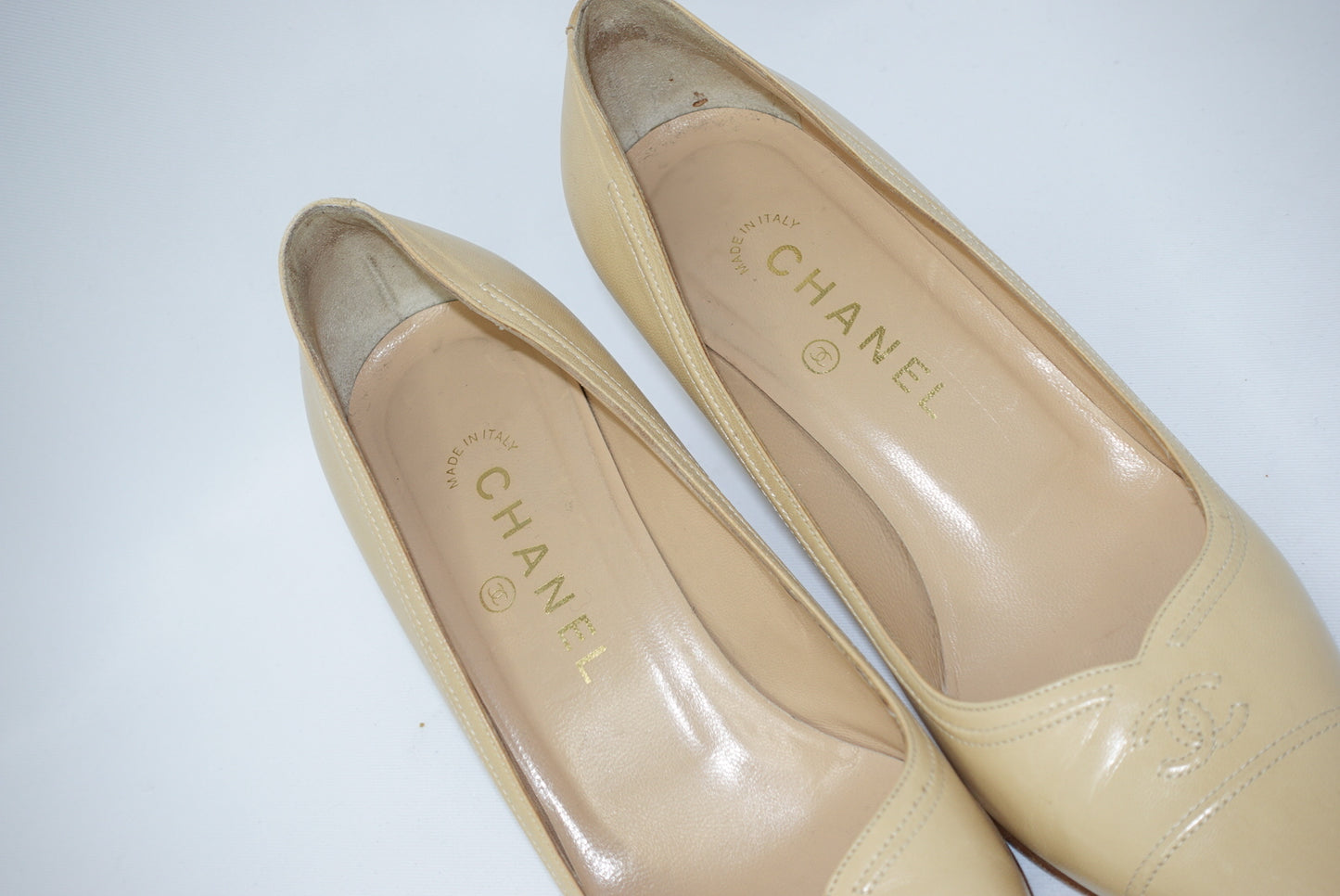 Chanel Vintage Shoes - Beige Pointed-Toe Kitten Heels