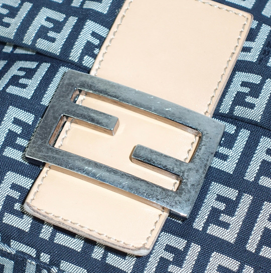 Fendi Mamma Black Baguette