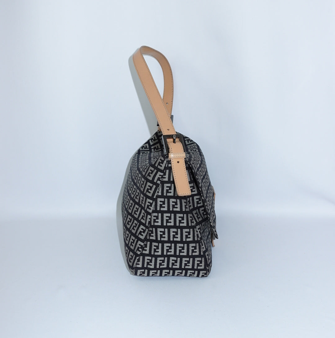 Fendi Mamma Black Baguette