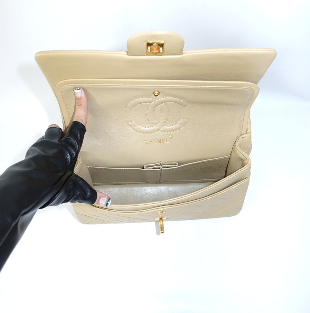 Chanel Timeless 25 Beige