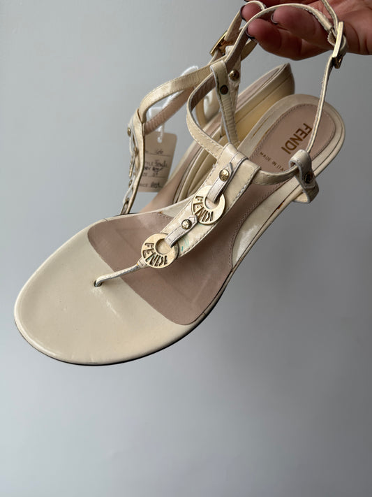166. Fendi Vintage Wedges Ivory Patent Leather 37
