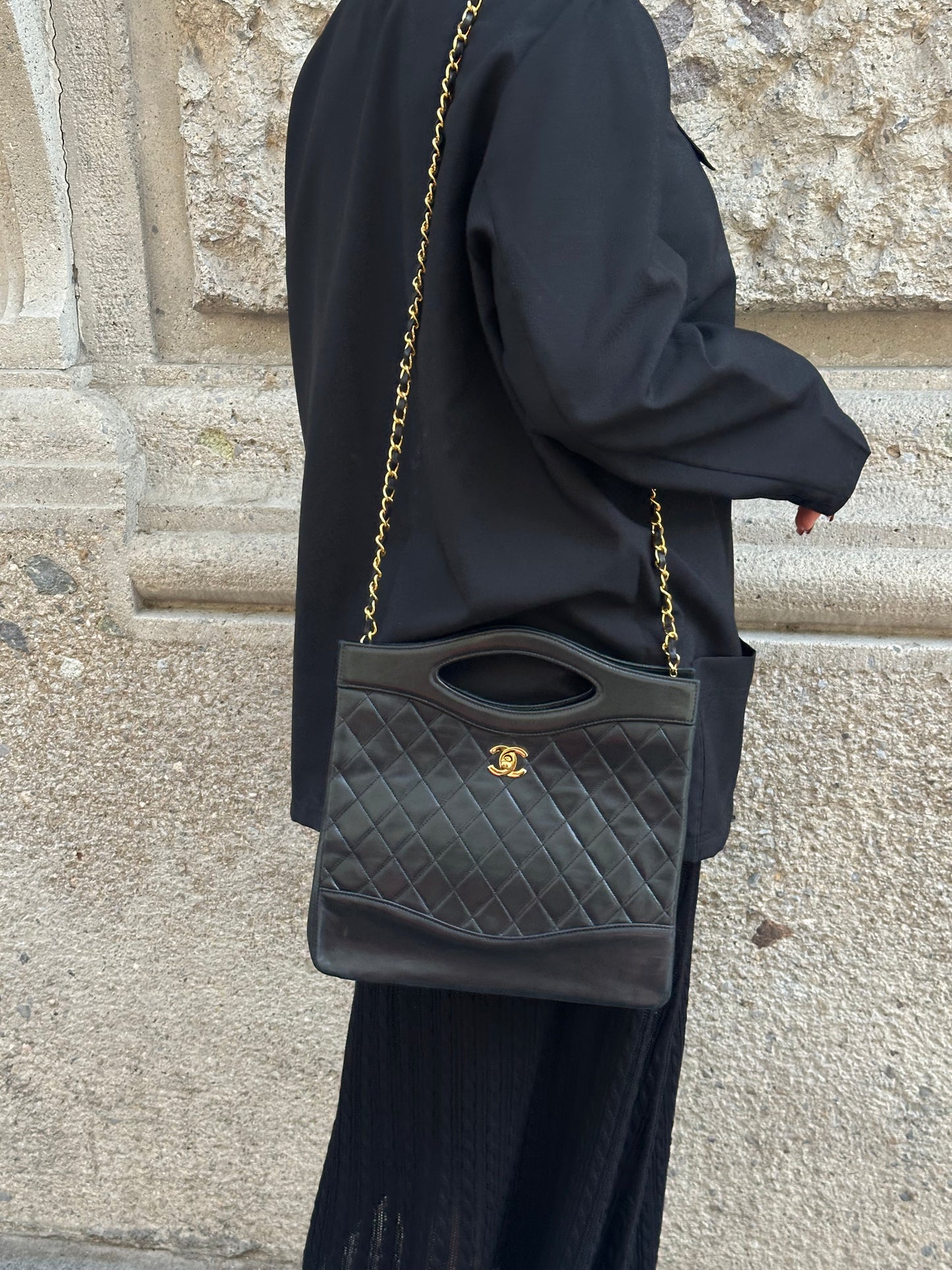 158. Chanel  Vintage 31  Black Quilted Lambskin 2 Way  Shoulder Hand Bag