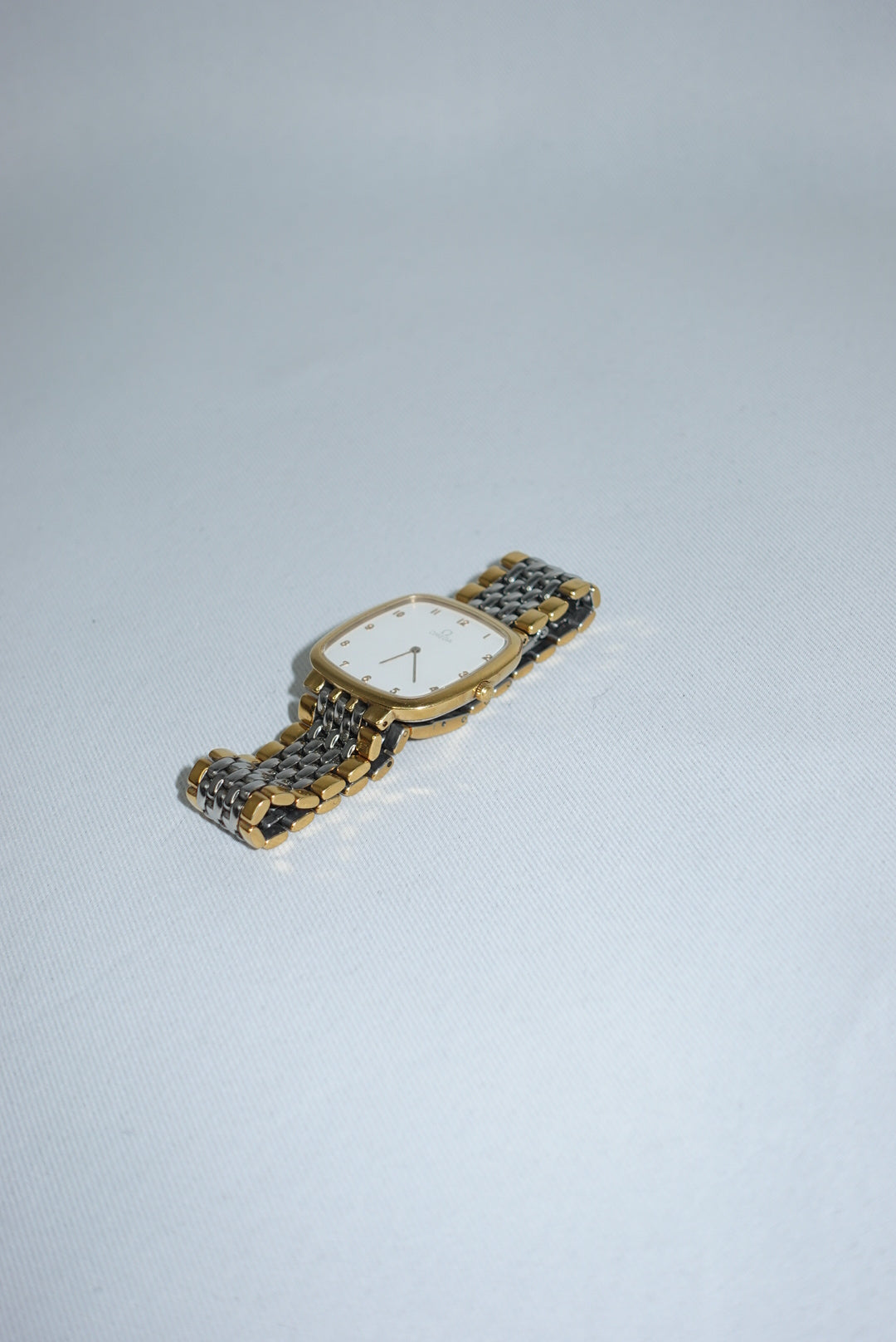 Orologio Omega De Ville rettangolare grande vintage color oro e argento