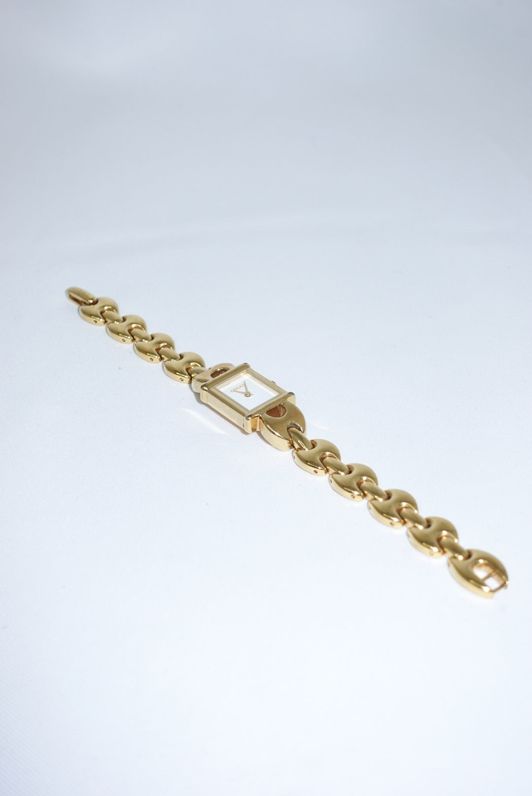 Gucci Vintage Horsebit Gold Toned Watch 1800L