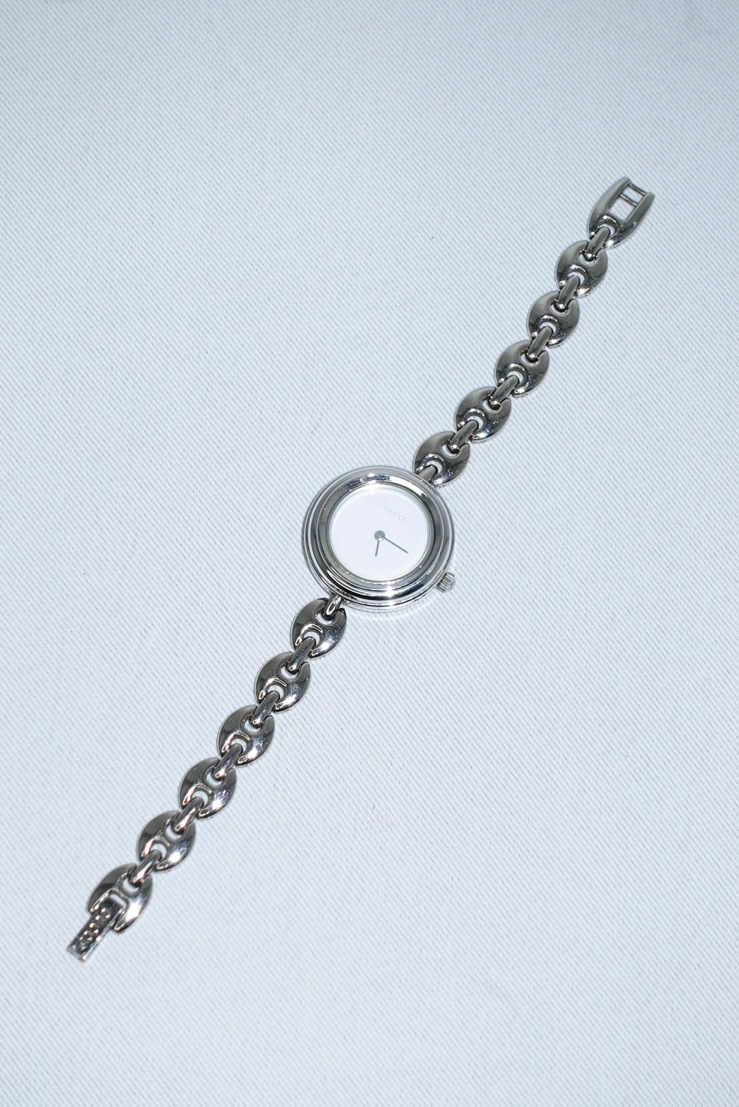 Gucci Bezel Silver Bracelet Vintage Round Watch
