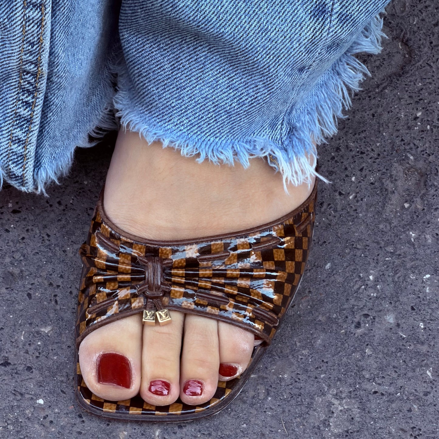 Louis Vuitton Damier Mules 39.5