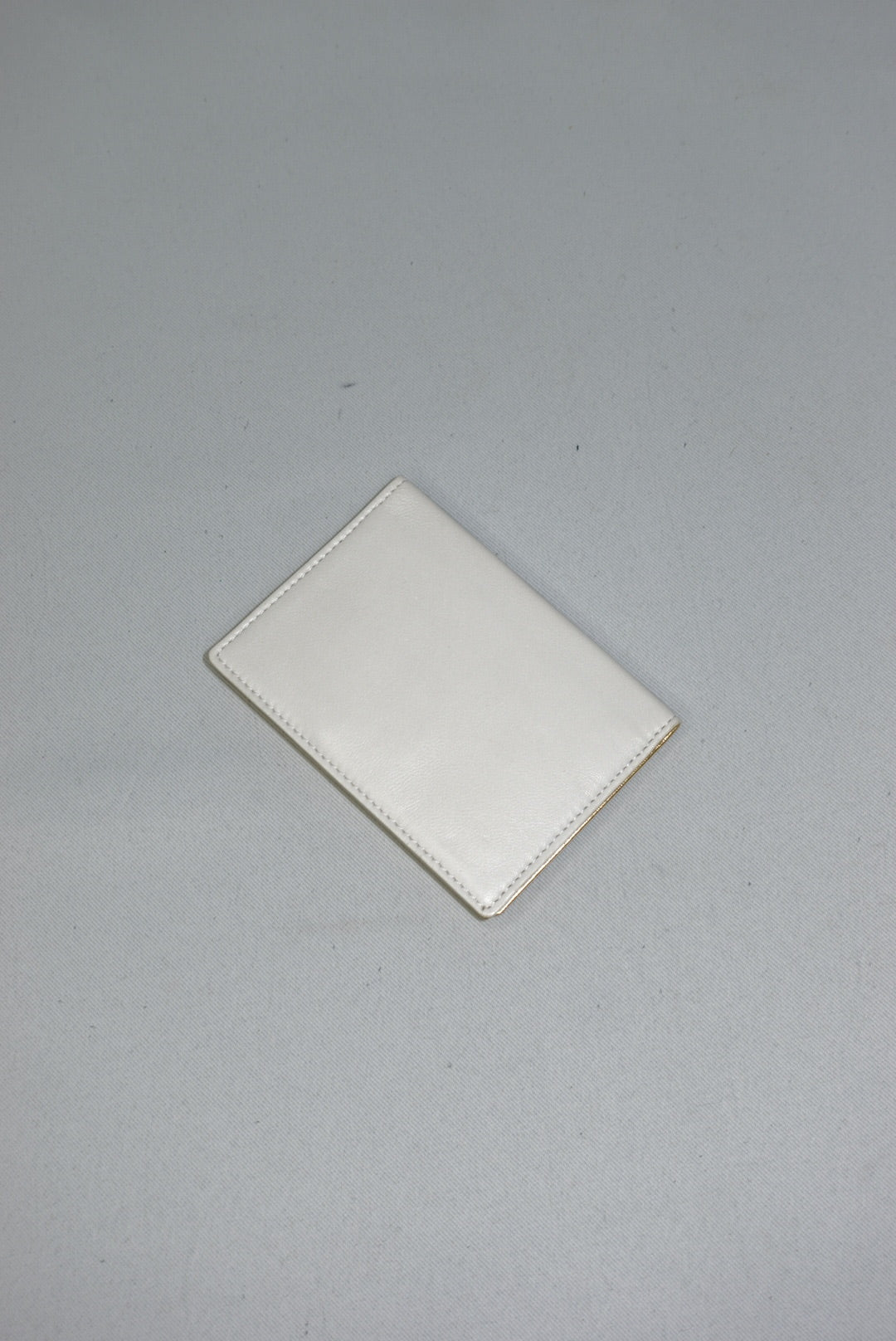 Loewe Vintage White CardHolder