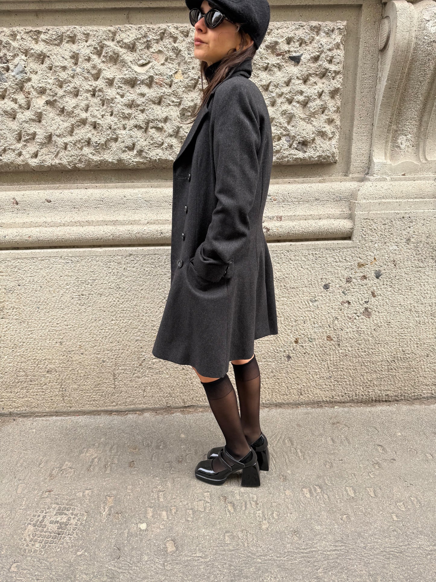 Completo blazer doppiopetto e gonna in lana grigio scuro vintage Dolce & Gabbana