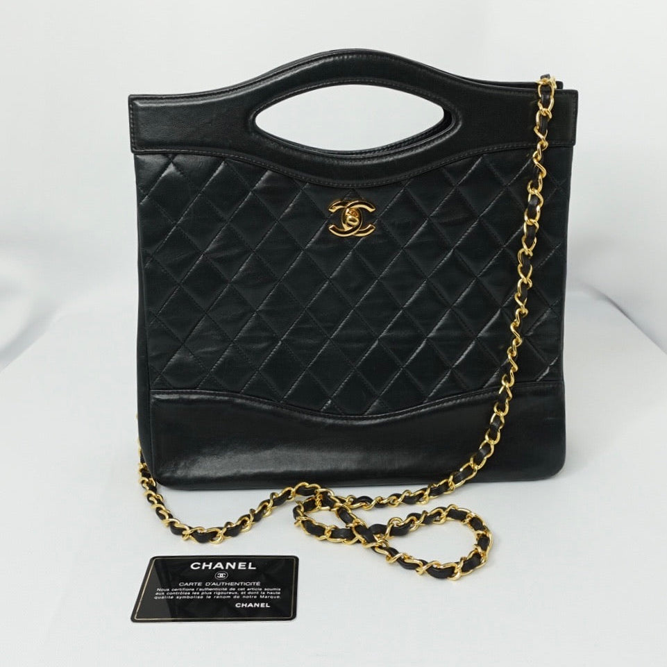 black quilted chanel shoulder handbag
