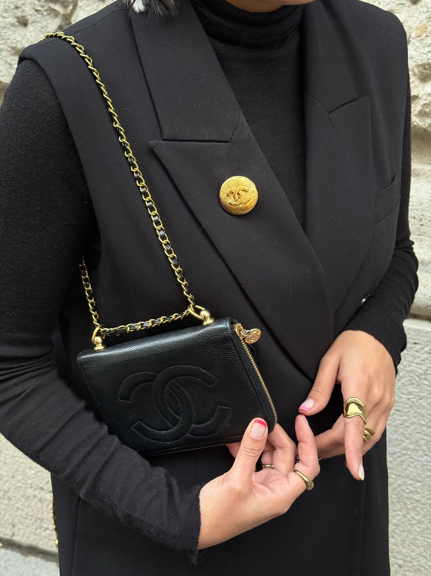 Chanel Vintage Clip Gold-Toned Round Logo Brooch