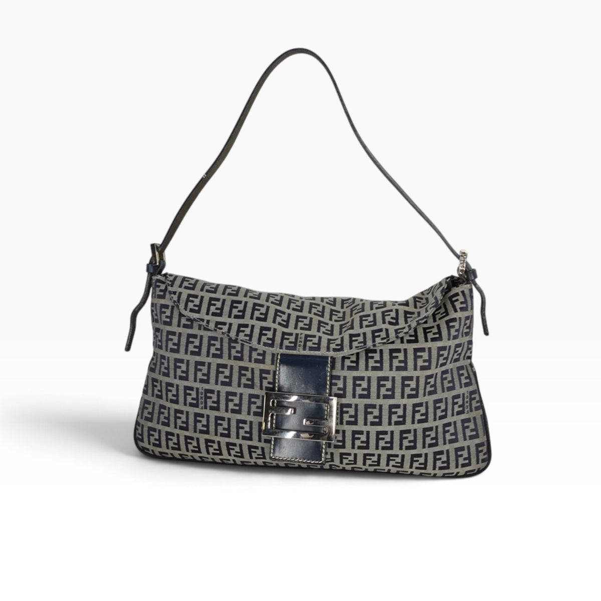 111. Fendi Zucchini Vintage Baguette in tela blu navy con monogramma