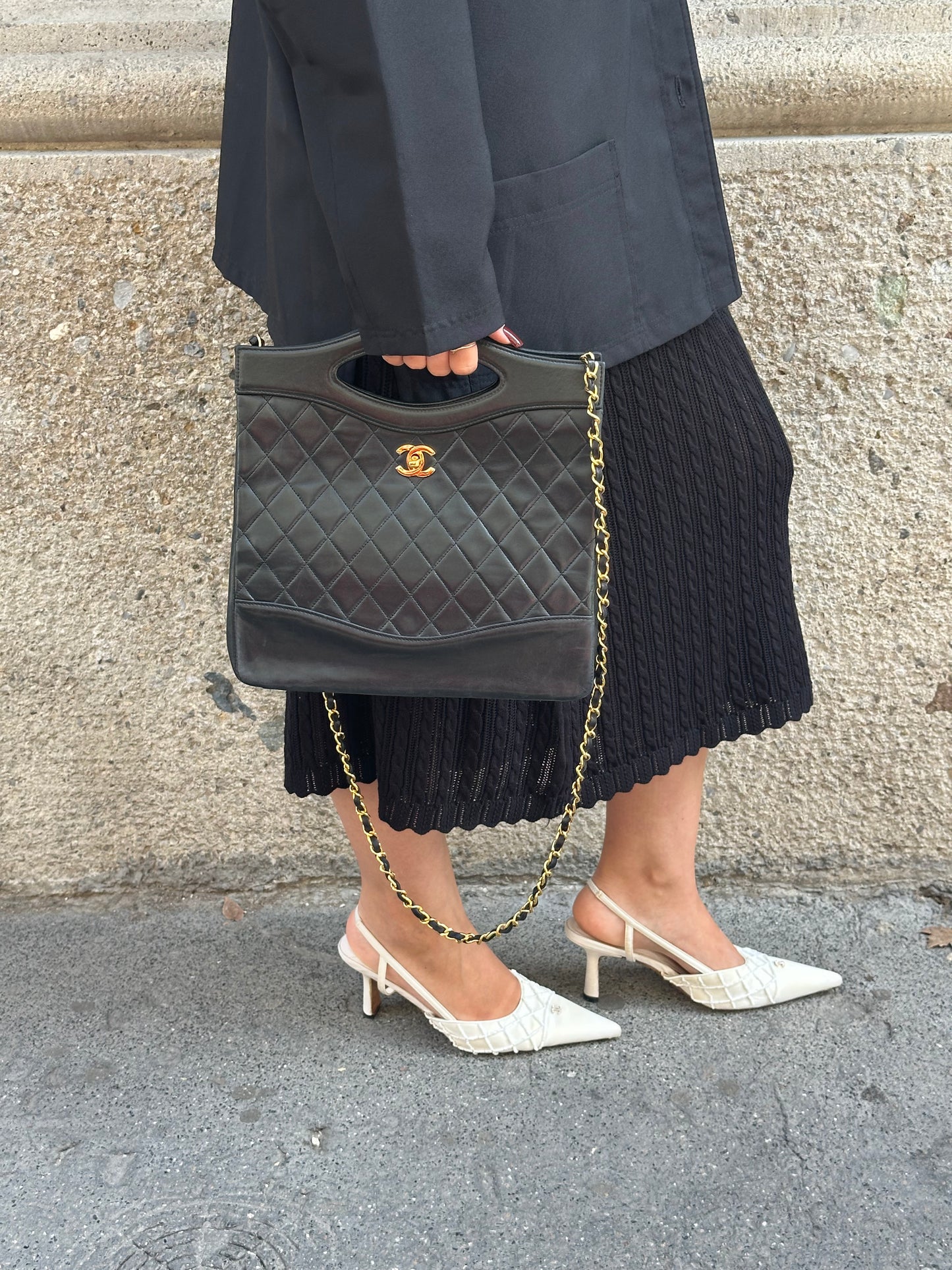 158. Chanel  Vintage 31  Black Quilted Lambskin 2 Way  Shoulder Hand Bag