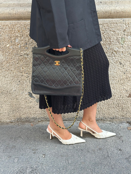 158. Chanel  Vintage 31  Black Quilted Lambskin 2 Way  Shoulder Hand Bag
