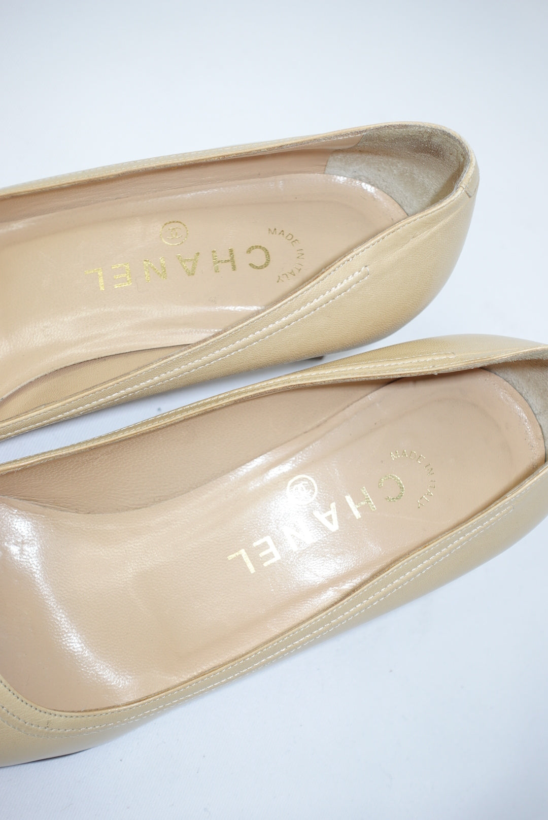 Chanel Vintage Shoes - Beige Pointed-Toe Kitten Heels