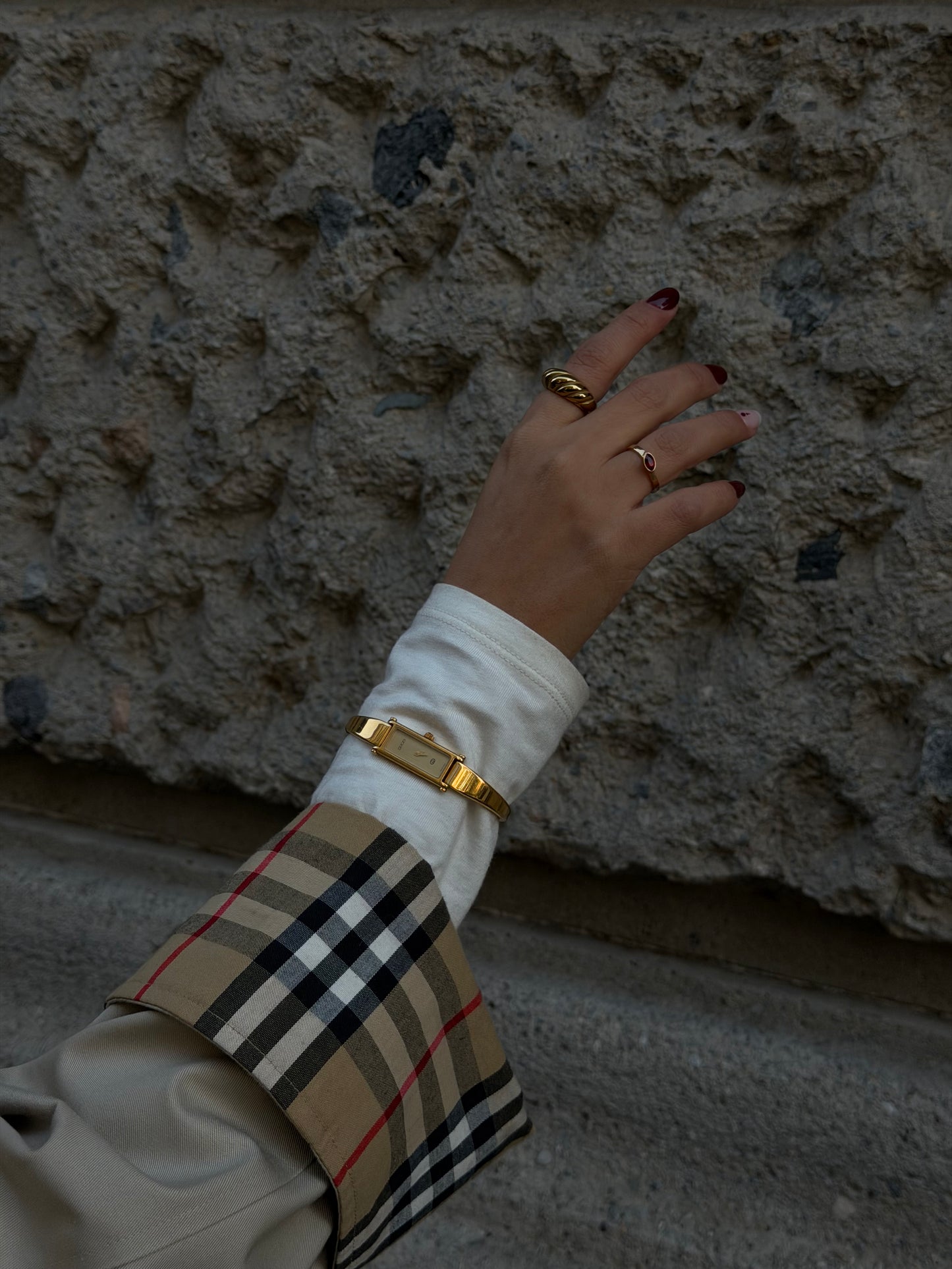 Gucci Vintage 1500L Horsebit Gold Watch With White Dial