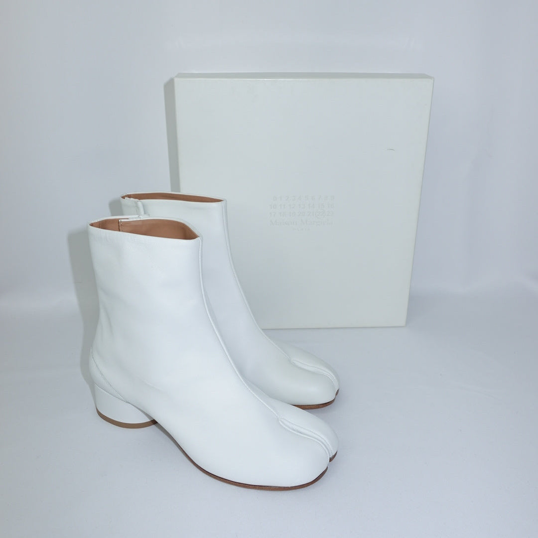 Maison Margiela White Tabi Leather Ankle Boots