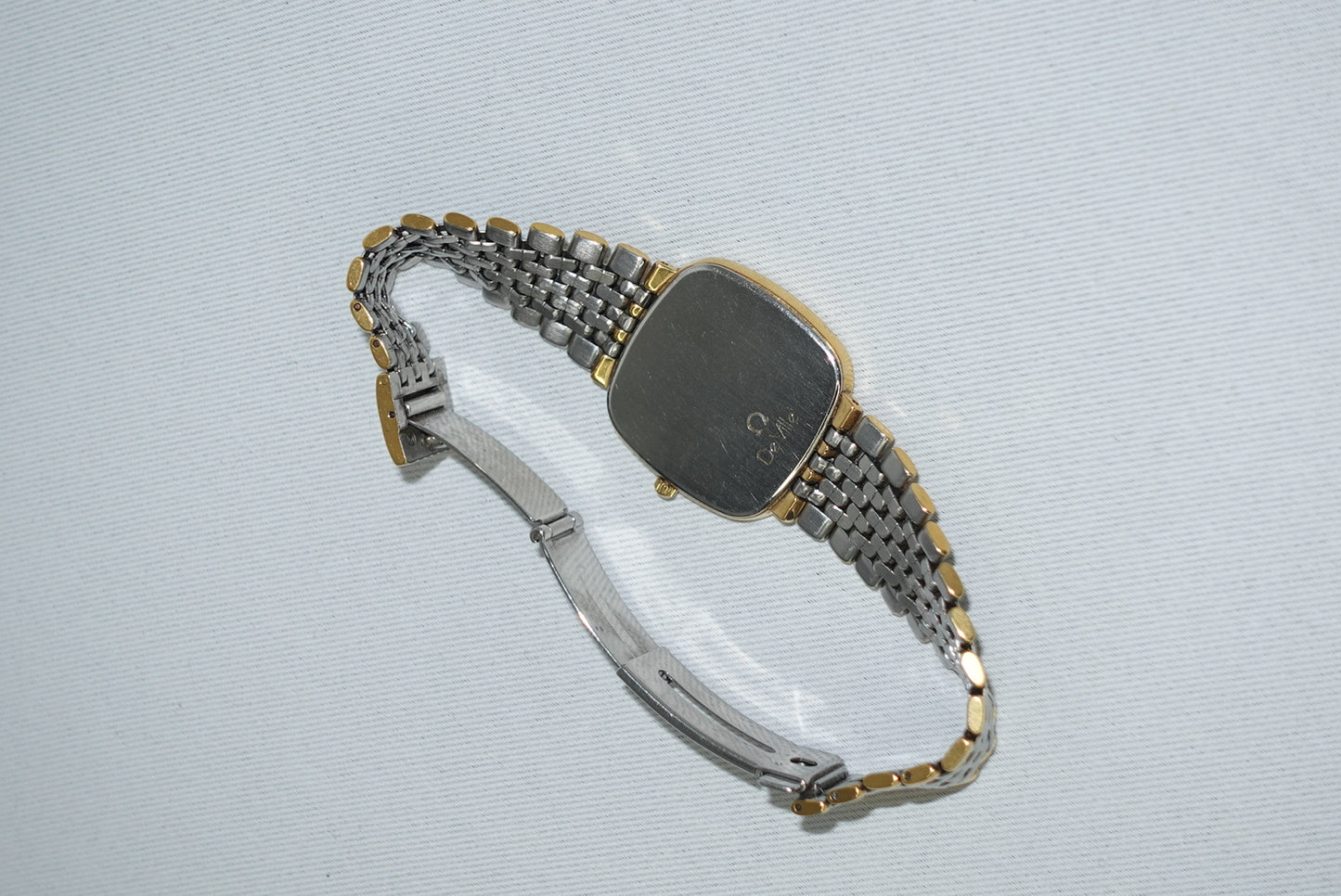 Orologio Omega De Ville rettangolare grande vintage color oro e argento