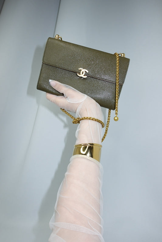 008. Re-Worked Chanel Vintage Olive Green Trifold Flap W.O.C.