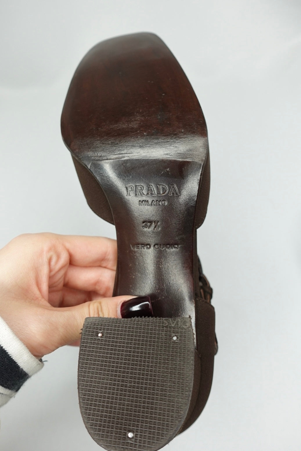 Vintage Prada Brown Tec. Fabric Pumps
