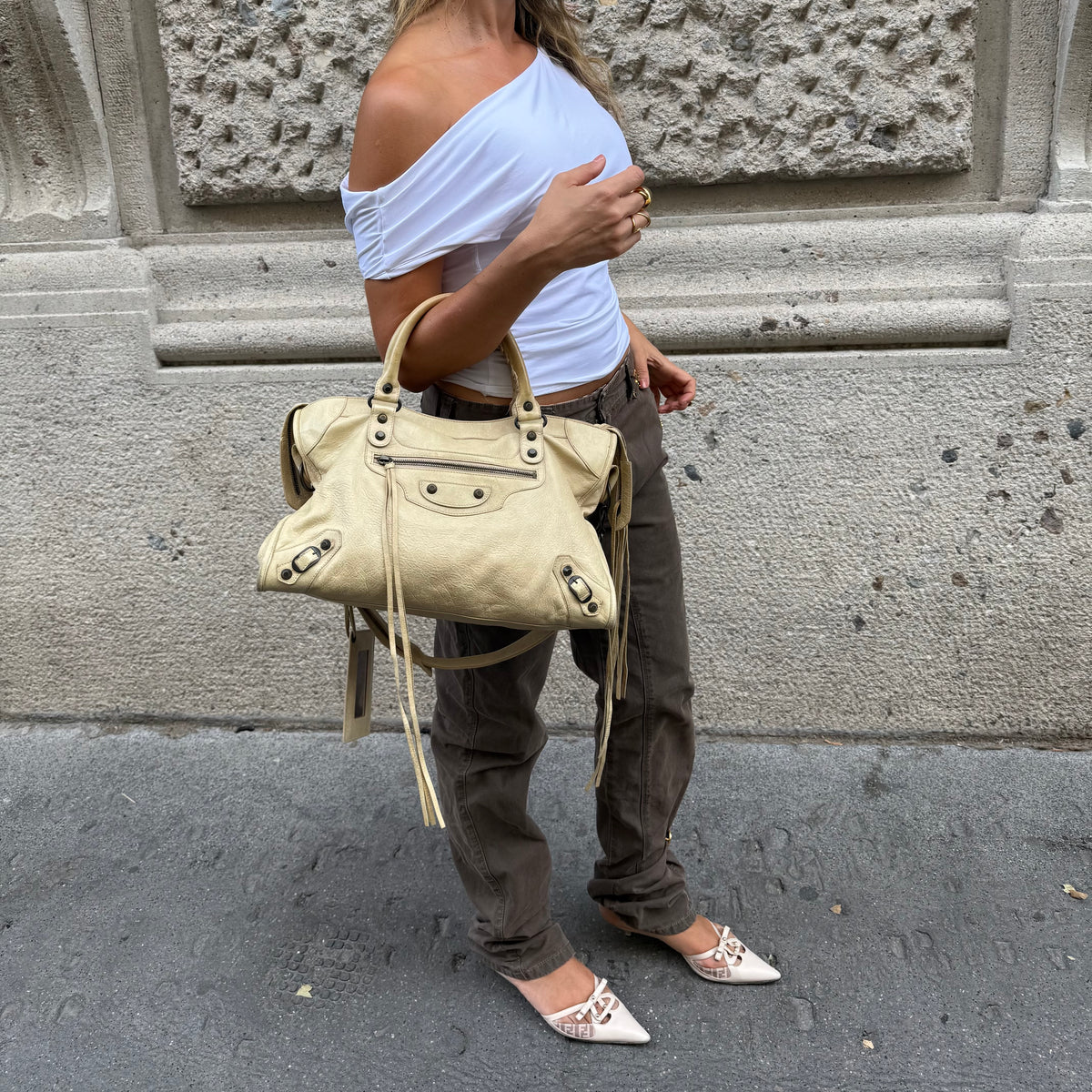 Balenciaga Vintage City Bag in Pale Beige Leather