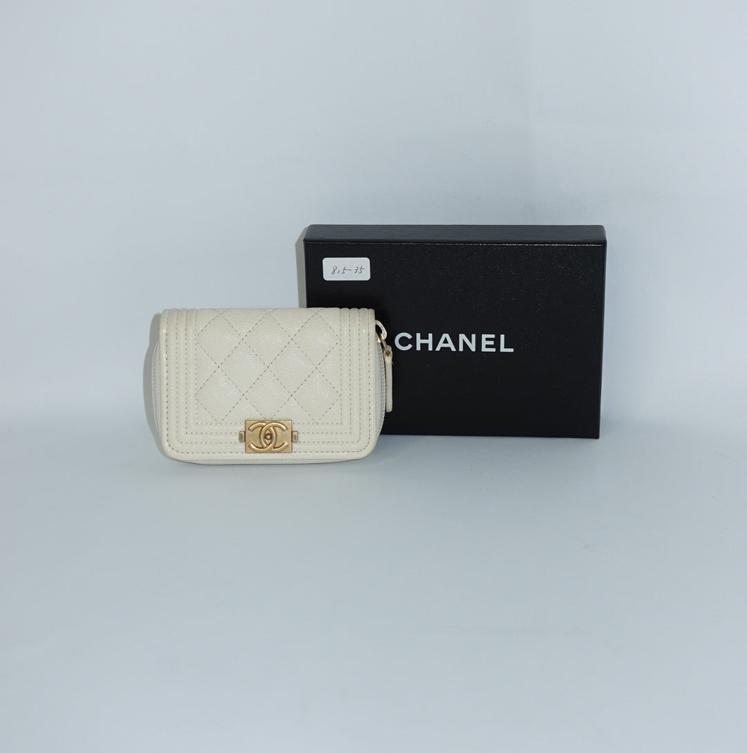  Chanel Boy cream quilted leather wallet with gold CC logo