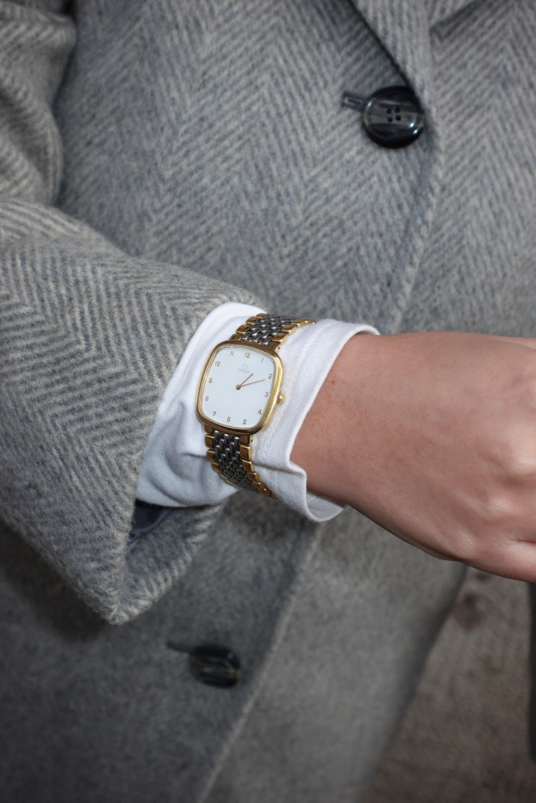 Orologio Omega De Ville rettangolare grande vintage color oro e argento