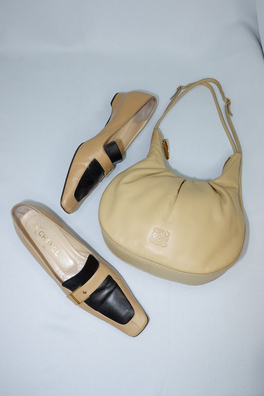 005. Loewe Vintage Beige Shoulder Bag