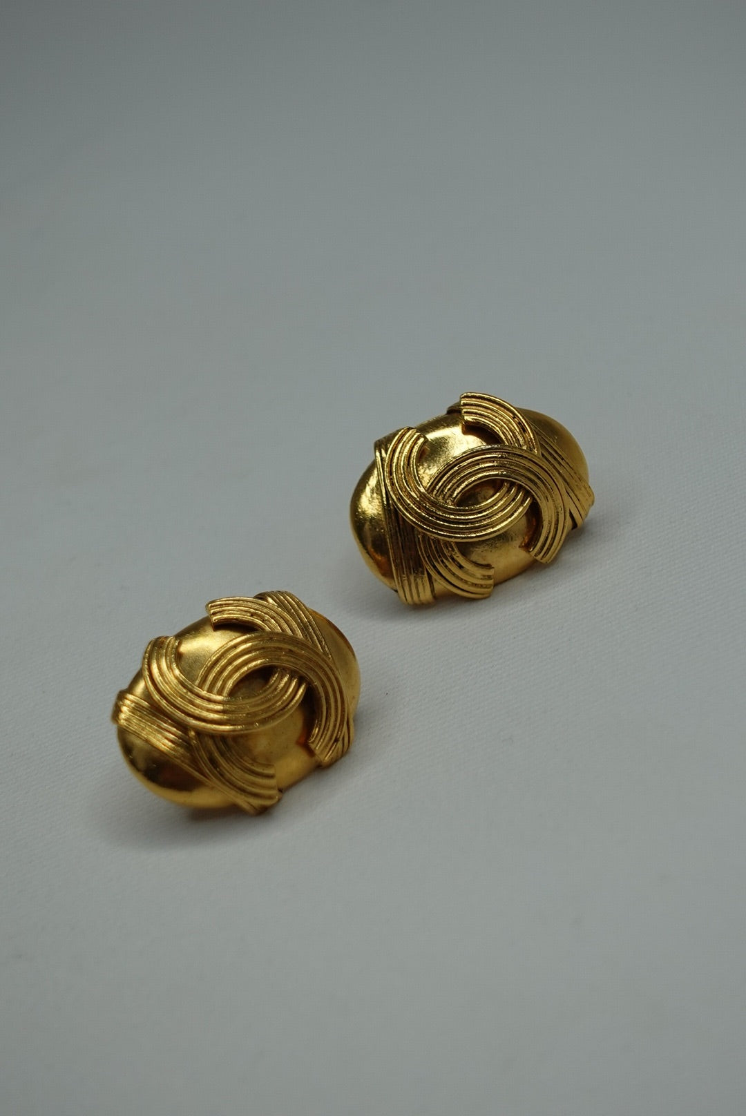 Chanel Vintage Clip Earrings 1995