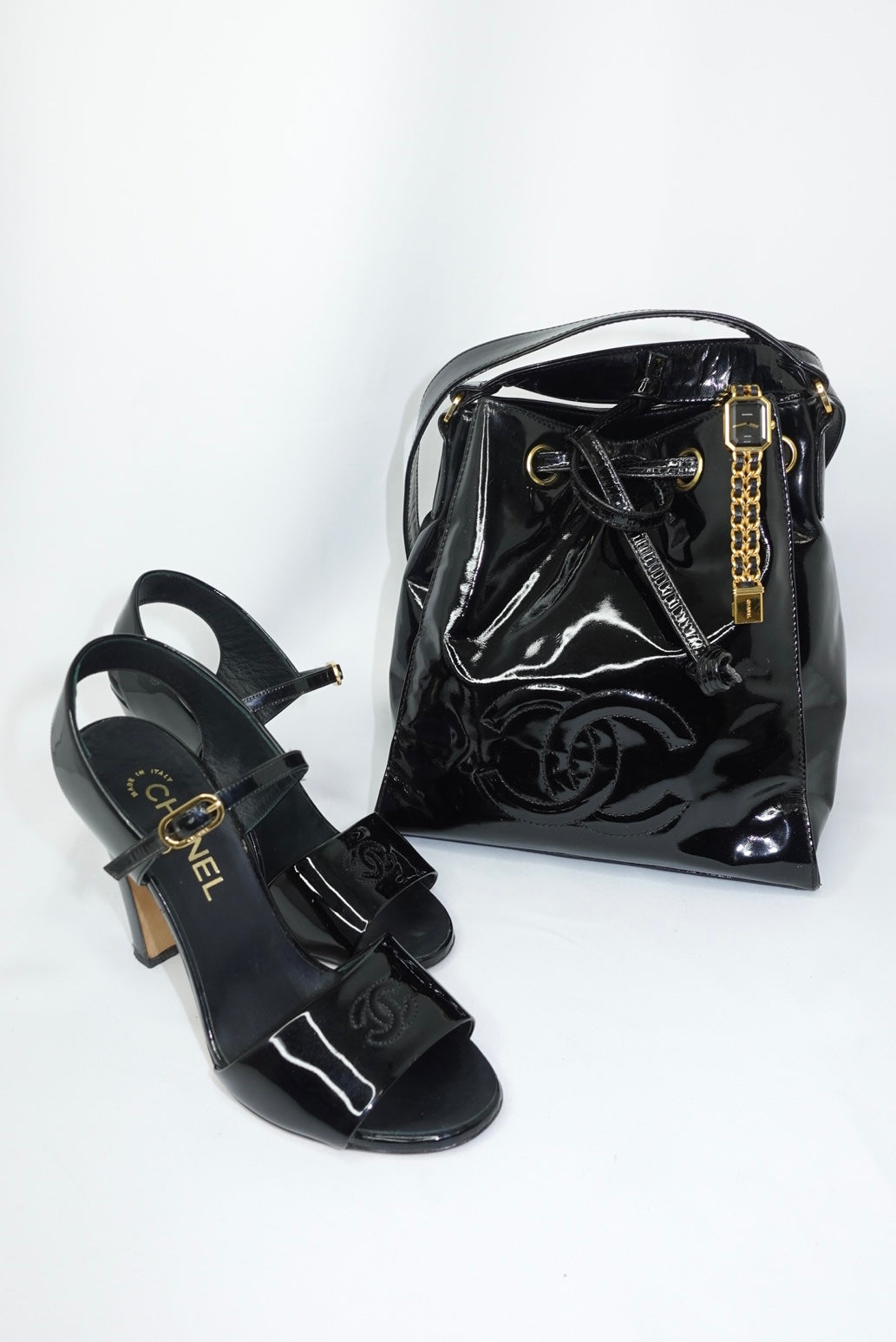 Chanel Vintage Black Patent Bucket Shoulder Bag