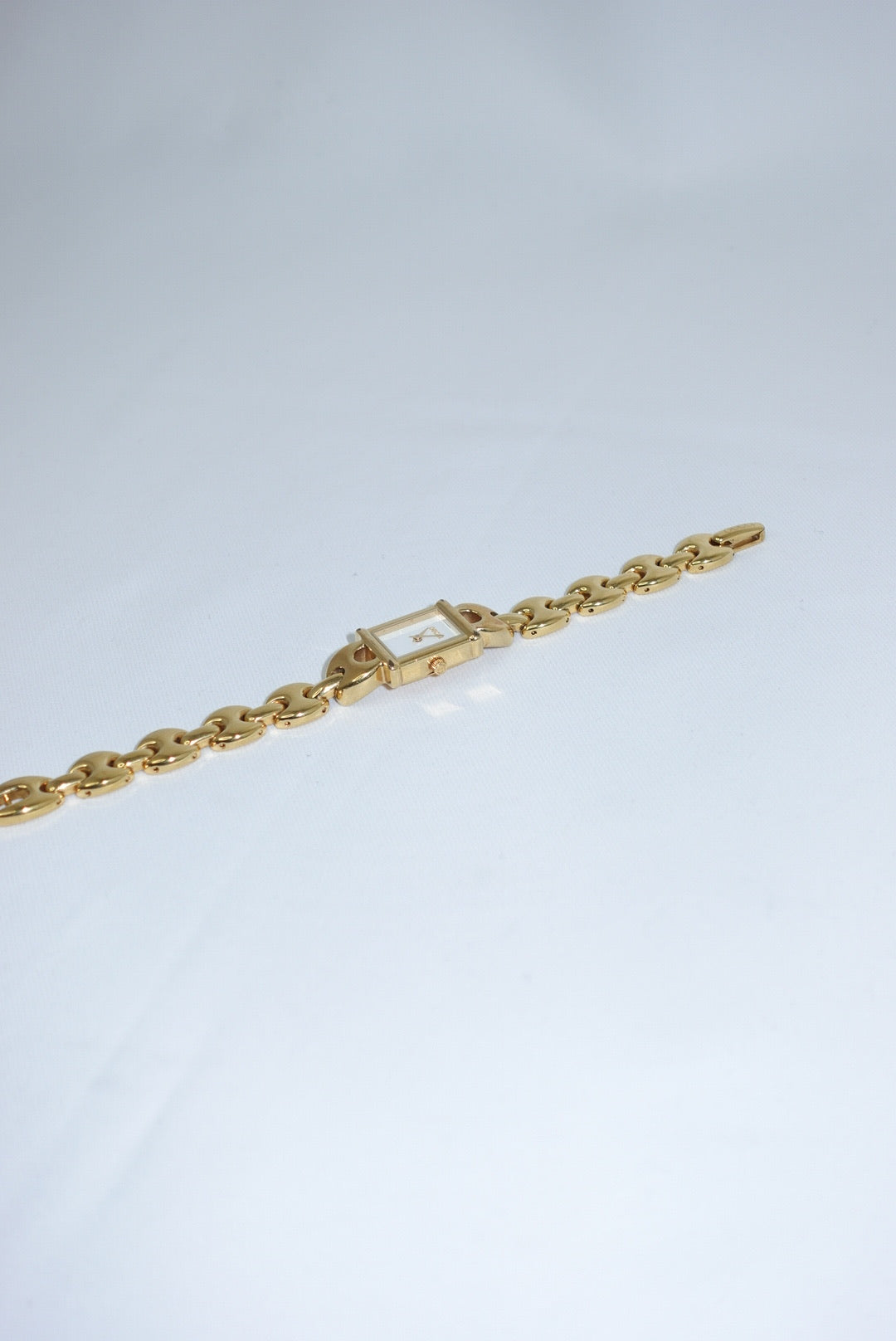 Gucci Vintage Horsebit Gold Toned Watch 1800L