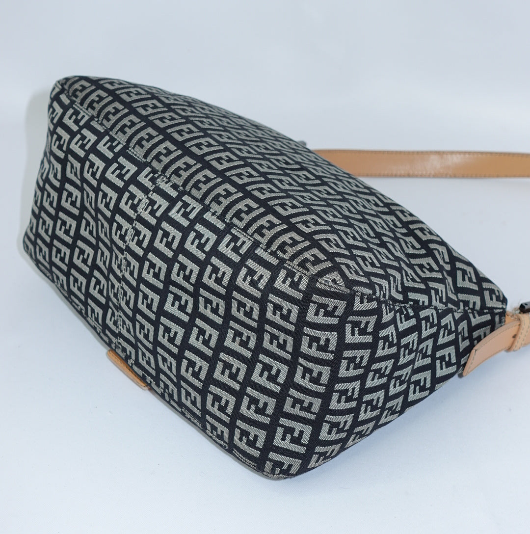 Fendi Mamma Black Baguette