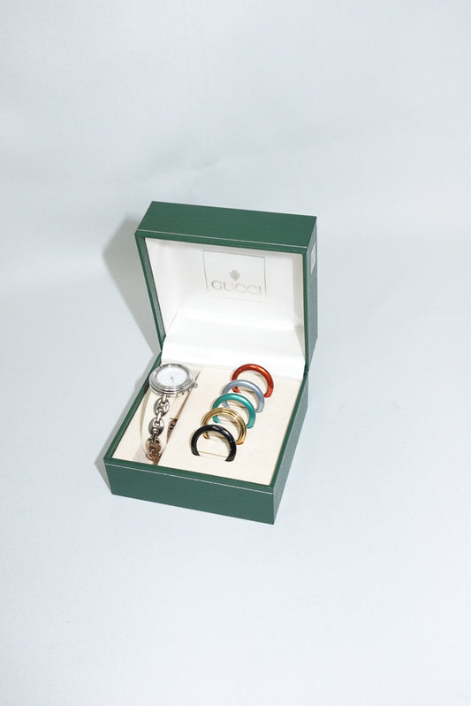 Gucci Bezel Silver Bracelet Vintage Round Watch