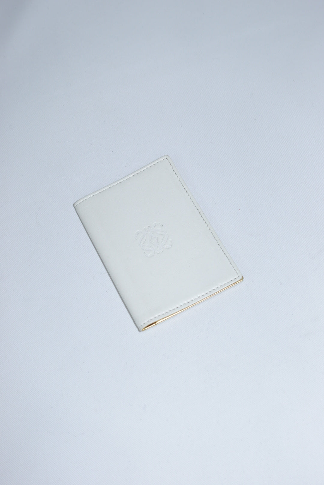 Loewe Vintage White CardHolder