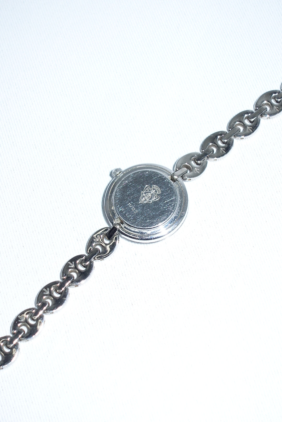 Gucci Bezel Silver Bracelet Vintage Round Watch