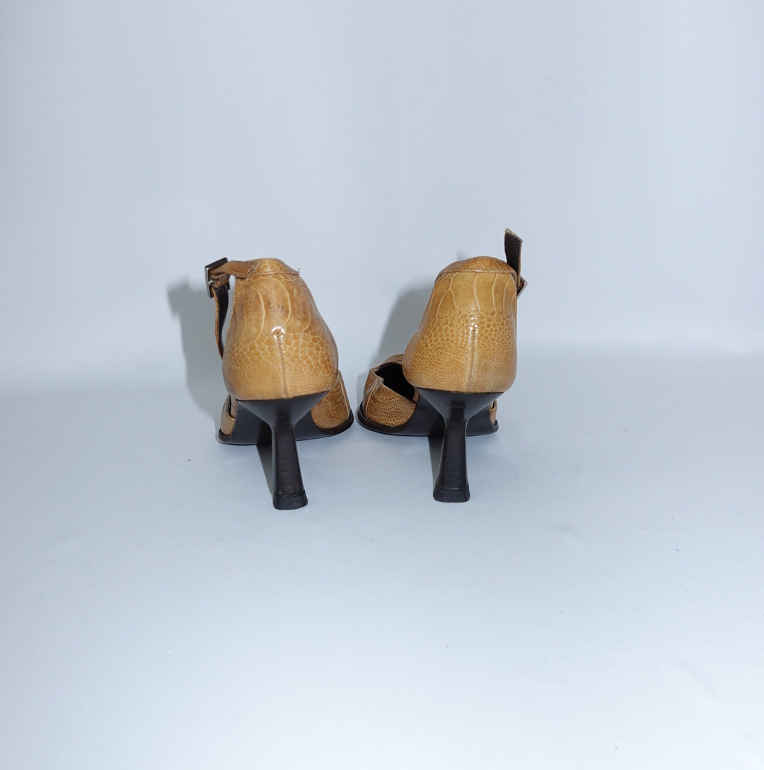 Gucci Reptile Mustard Kitten Heels 37.5