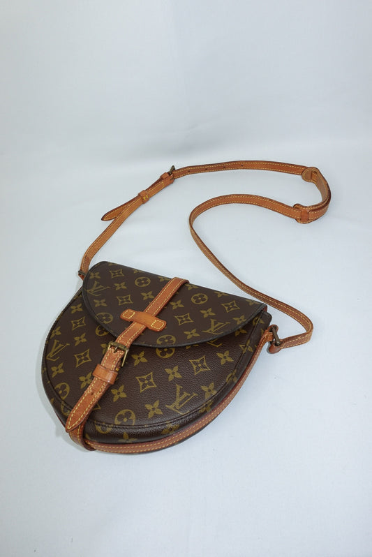 louis vuitton chantilly mm vintage crossbody bag