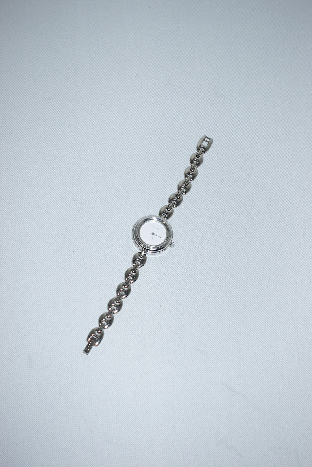 Gucci Bezel Silver Bracelet Vintage Round Watch