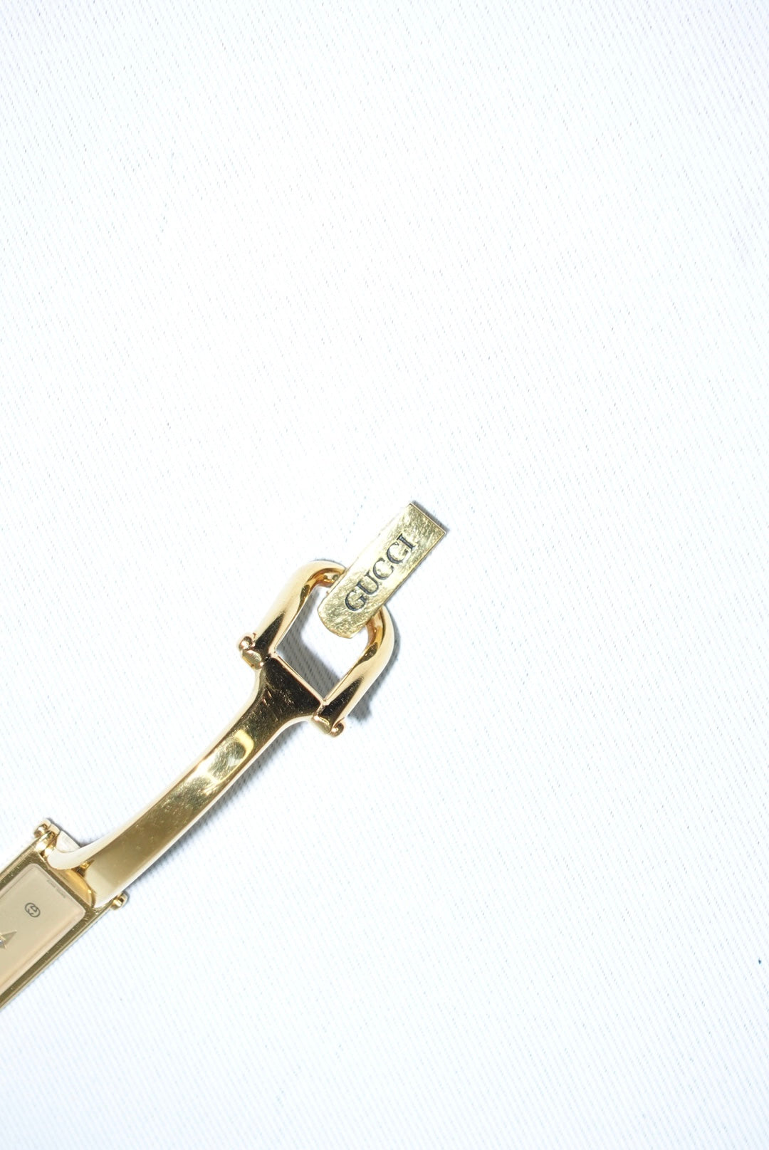 Gucci Vintage 1500L Horsebit Gold Watch With White Dial