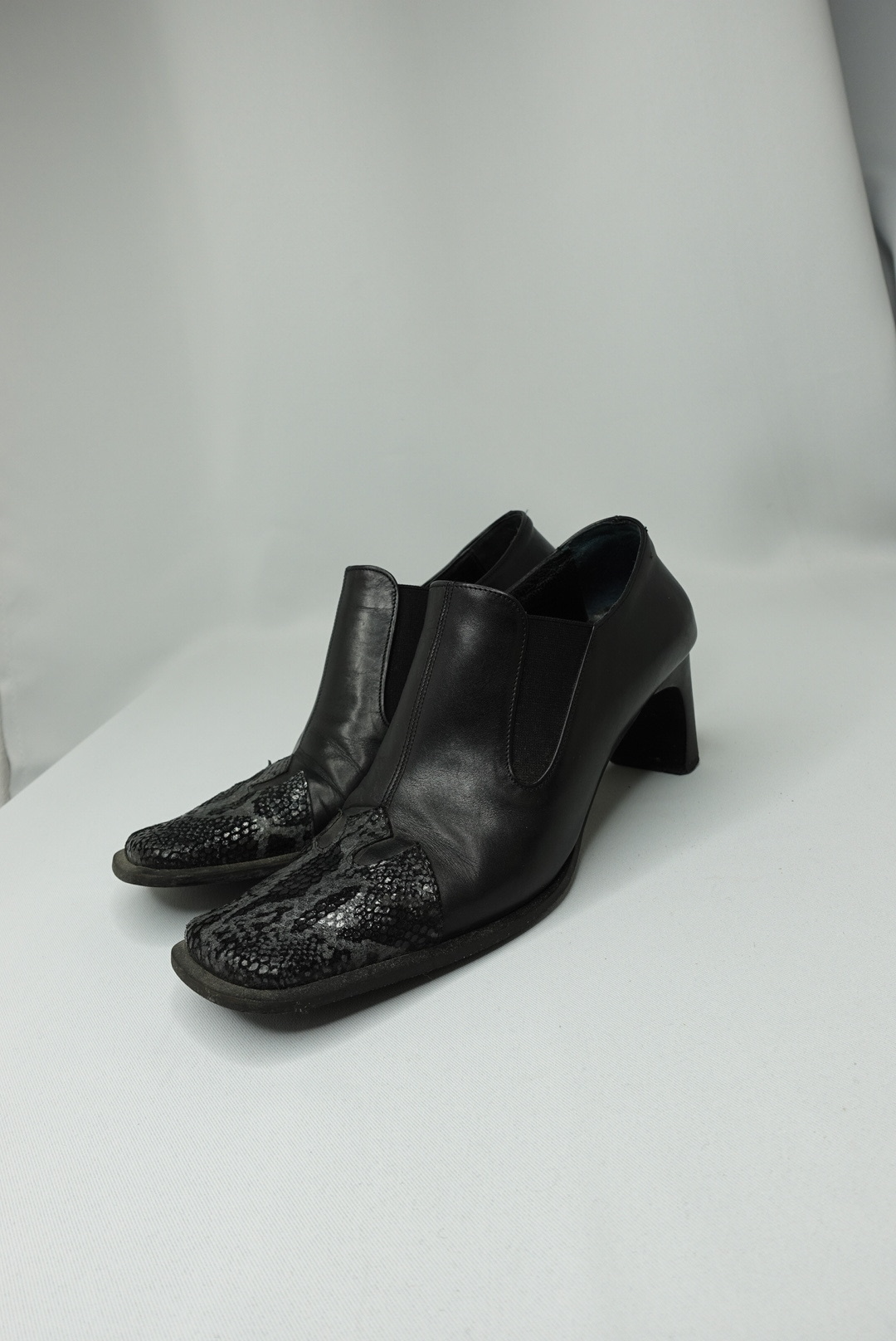 Vintage Square Toe Western Heels 39
