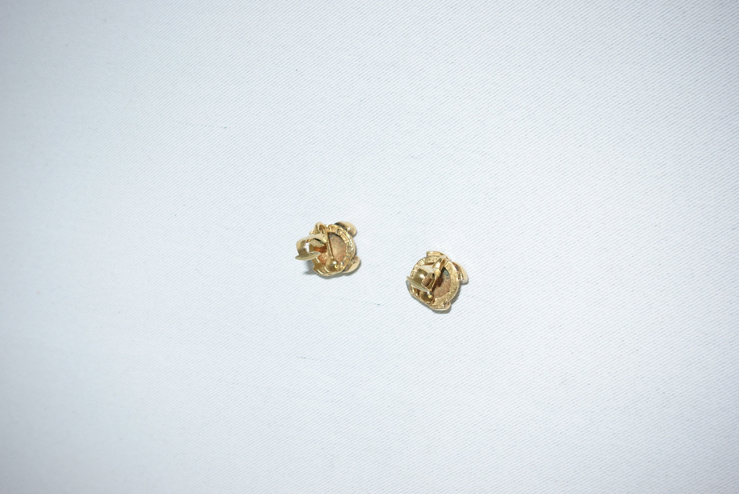 Orecchini vintage con clip e logo Chanel CC