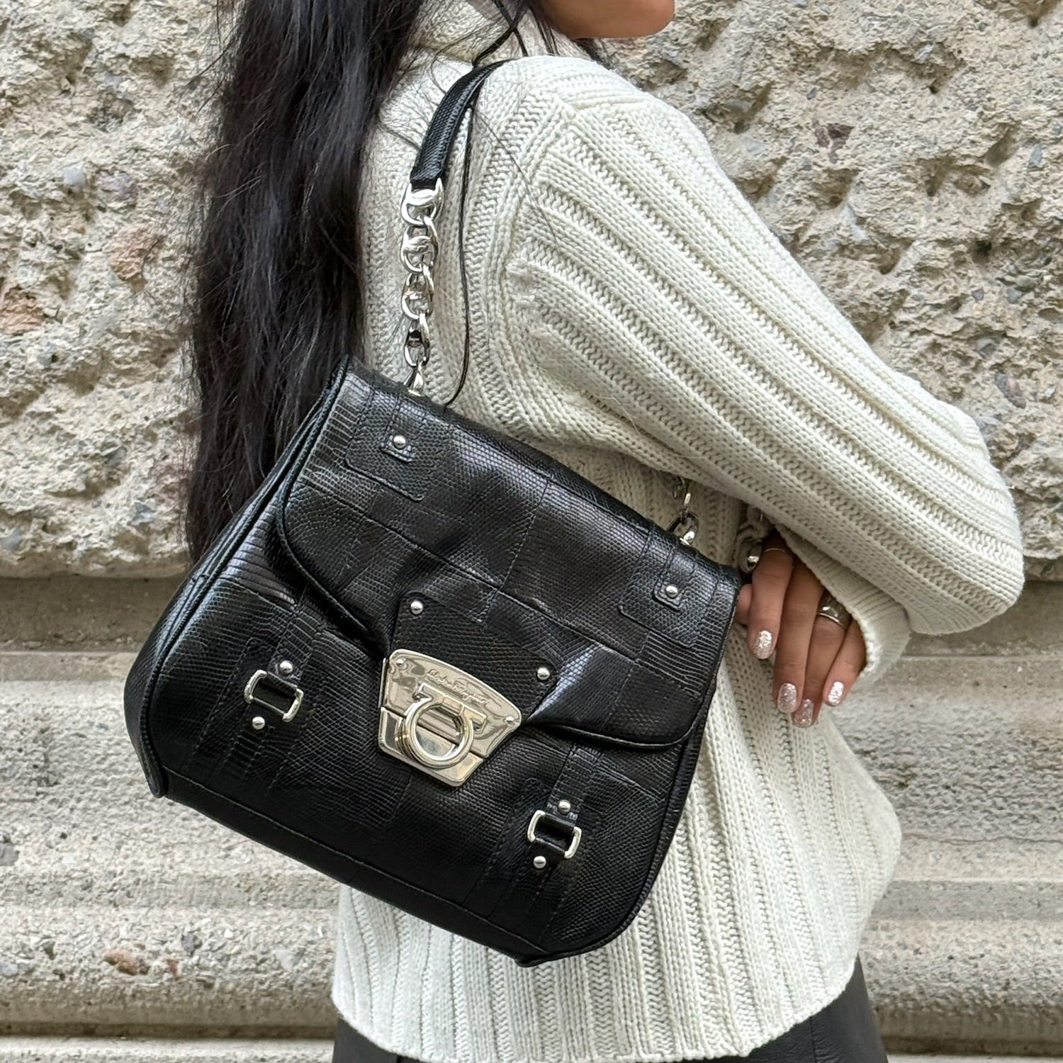 ferragamo gancio lock black leather top handle bag