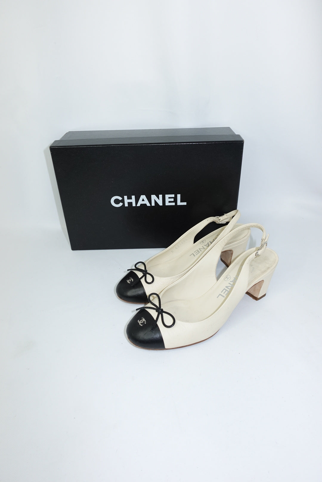 Chanel Slingback Vintage Black and White Ballerina Heels 36