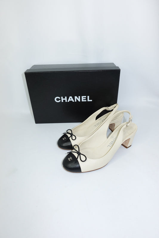 Chanel Slingback Vintage Black and White Ballerina Heels 36