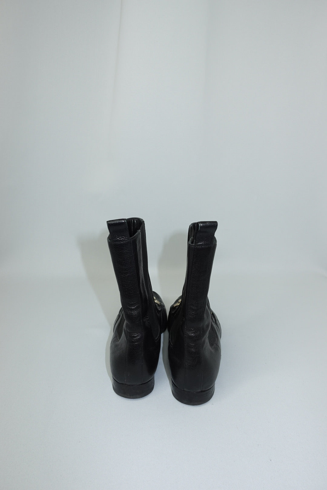 162. Gucci Horsebit Ankle Boots 36 C