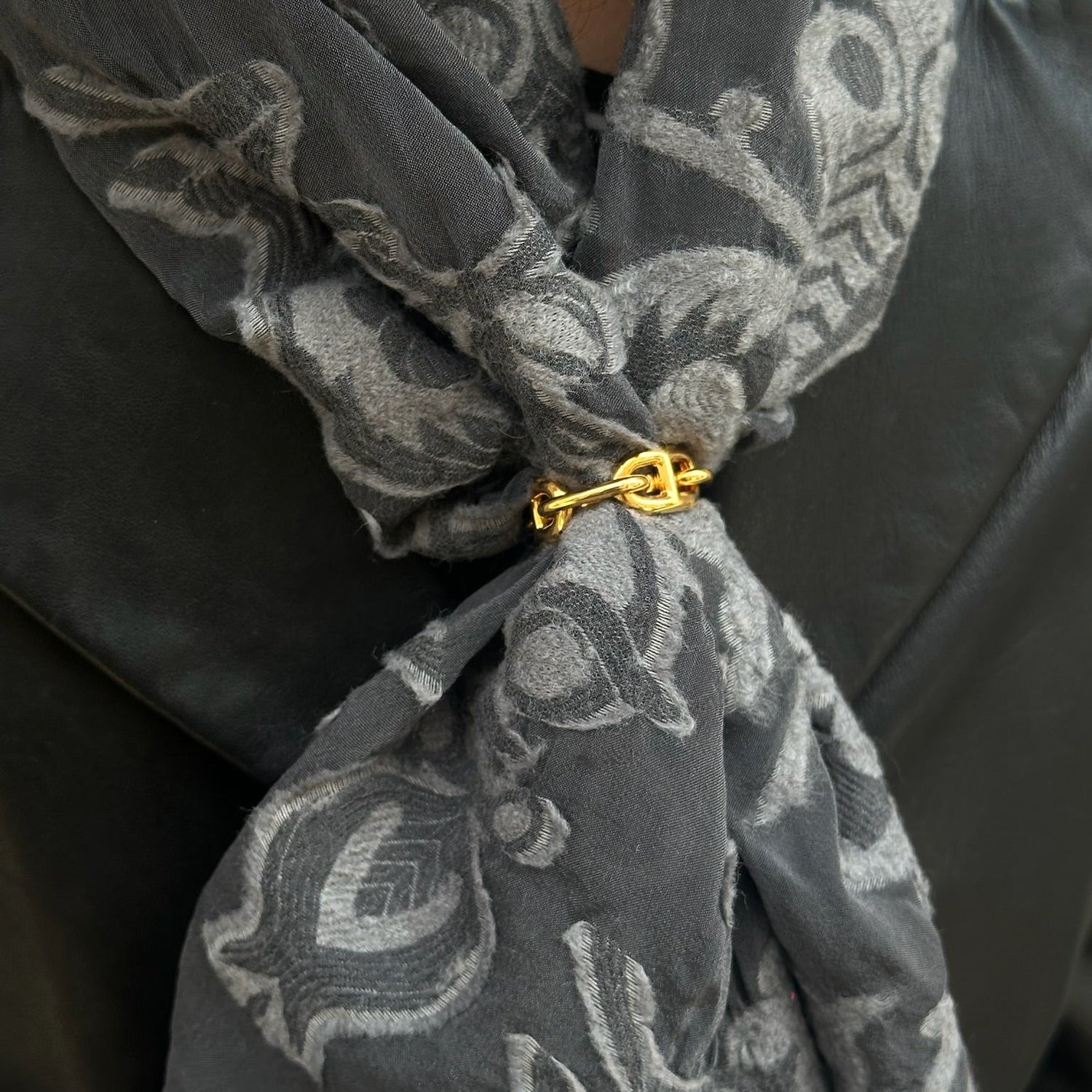 Porta foulard rotondo color oro Hermès