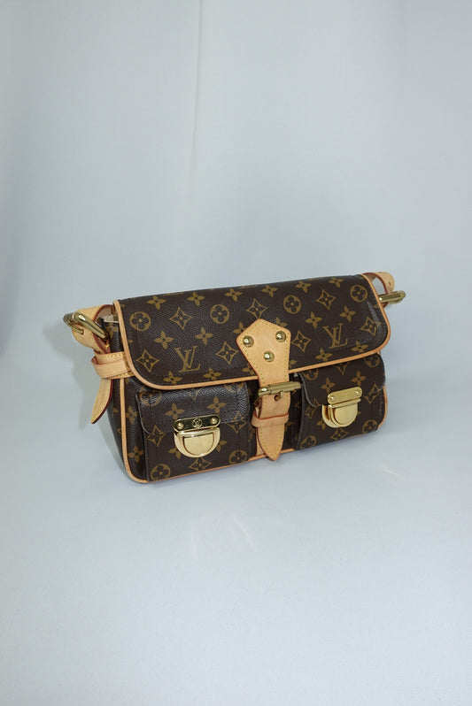 106. Louis Vuitton Vintage Monogram Hudson PM Canvas Bag