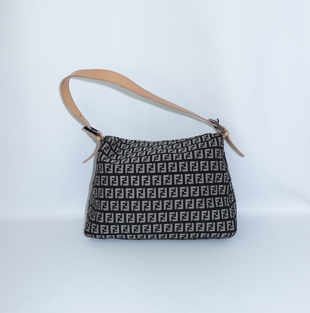 Fendi Mamma Black Baguette